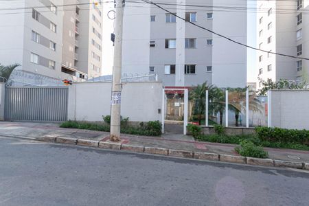Apartamento à venda com 58m², 2 quartos e 1 vaga Apartamento à venda com 58m², 2 quartos e 1 vagaFachada