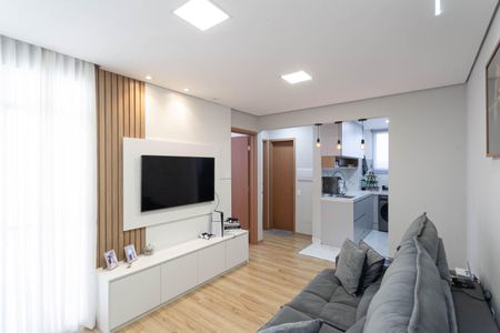 Sala de apartamento à venda com 2 quartos, 58m² em Caiapos, Contagem