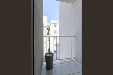 Varanda da sala de apartamento à venda com 2 quartos, 58m² em Caiapos, Contagem