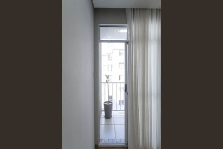 Varanda da sala de apartamento à venda com 2 quartos, 58m² em Caiapos, Contagem