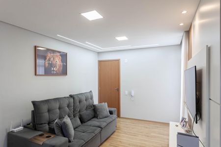 Sala de apartamento à venda com 2 quartos, 58m² em Caiapos, Contagem