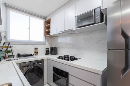 Apartamento à venda com 58m², 2 quartos e 1 vaga Apartamento à venda com 58m², 2 quartos e 1 vagaCozinha e Área de Serviço