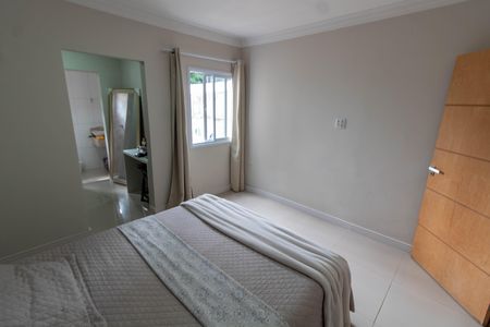Casa à venda com 136m², 3 quartos e 5 vagasSUITE