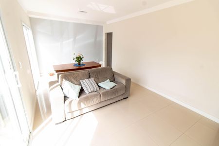 SALA de casa à venda com 3 quartos, 136m² em Parque Anhumas, Campinas