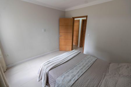 Casa à venda com 136m², 3 quartos e 5 vagasSUITE