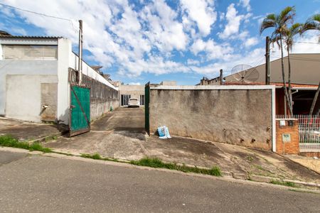 Casa à venda com 136m², 3 quartos e 5 vagasFACHADA