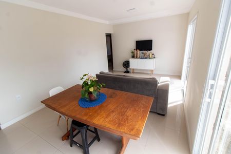 Casa à venda com 136m², 3 quartos e 5 vagasSALA