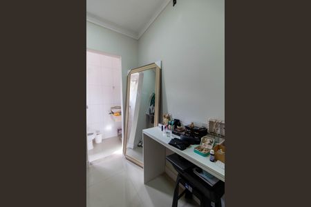 Casa à venda com 136m², 3 quartos e 5 vagasCLOSET