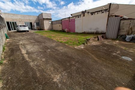 Casa à venda com 136m², 3 quartos e 5 vagasÁREA EXTERNA FRENTE