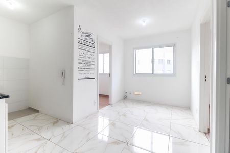 Sala de apartamento para alugar com 2 quartos, 33m² em Guaianases, São Paulo