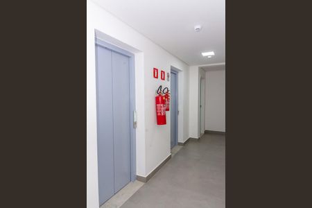 Apartamento para alugar com 82m², 3 quartos e 2 vagas Apartamento para alugar com 82m², 3 quartos e 2 vagasÁrea Comum-Hall do andar