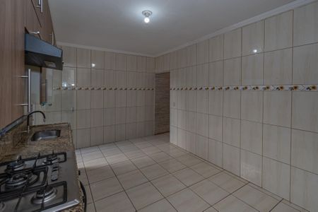 Casa para alugar com 125m², 2 quartos e 2 vagasCozinha 