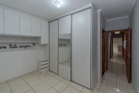 Casa para alugar com 125m², 2 quartos e 2 vagasSuite 