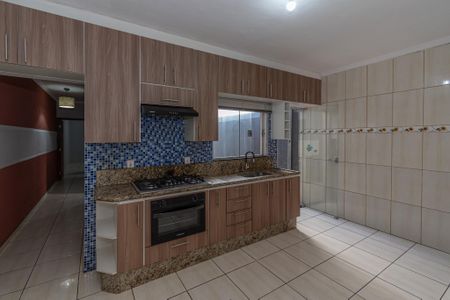 Casa para alugar com 125m², 2 quartos e 2 vagasCozinha 
