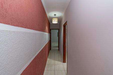 Casa para alugar com 125m², 2 quartos e 2 vagasCorredor 