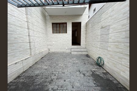 Casa para alugar com 110m², 2 quartos e 1 vaga Casa para alugar com 110m², 2 quartos e 1 vagaGaragem