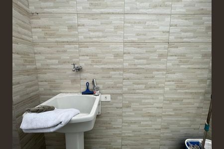 Casa para alugar com 110m², 2 quartos e 1 vaga Casa para alugar com 110m², 2 quartos e 1 vagaÁrea de Serviço