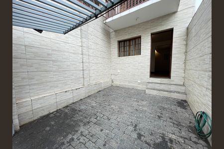 Casa para alugar com 110m², 2 quartos e 1 vaga Casa para alugar com 110m², 2 quartos e 1 vagaGaragem