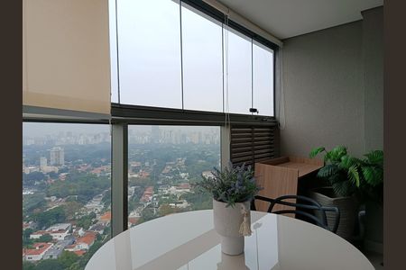 Varanda de kitnet/studio para alugar com 1 quarto, 40m² em Pinheiros, São Paulo
