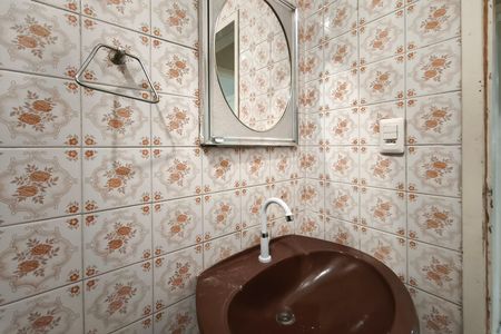 Casa à venda com 318m², 2 quartos e 2 vagas Casa à venda com 318m², 2 quartos e 2 vagasBanheiro