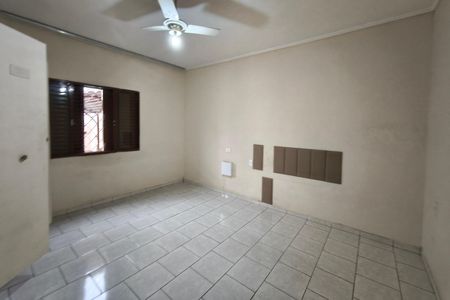 Casa à venda com 318m², 2 quartos e 2 vagas Casa à venda com 318m², 2 quartos e 2 vagasQuarto 1