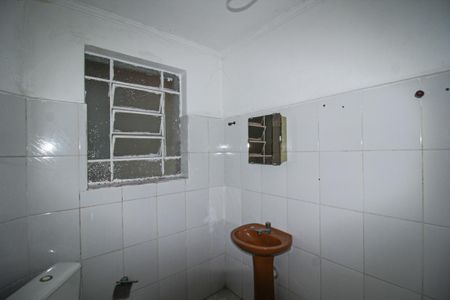 Casa para alugar com 114m², 2 quartos e 1 vaga Casa para alugar com 114m², 2 quartos e 1 vagaBanheiro