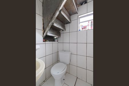 Casa à venda com 201m², 6 quartos e 2 vagas Casa à venda com 201m², 6 quartos e 2 vagasCasa 4 - Banheiro