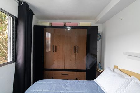 Casa à venda com 201m², 6 quartos e 2 vagas Casa à venda com 201m², 6 quartos e 2 vagasCasa 1 - Quarto