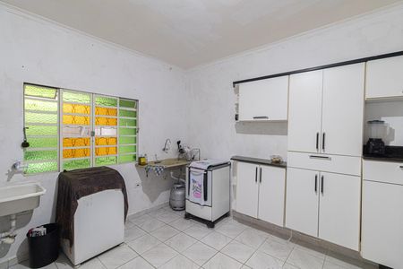 Casa à venda com 201m², 6 quartos e 2 vagas Casa à venda com 201m², 6 quartos e 2 vagasCasa 4 - Cozinha e Área de Serviço