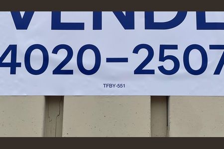 Casa à venda com 201m², 6 quartos e 2 vagas Casa à venda com 201m², 6 quartos e 2 vagasTFBY-551
