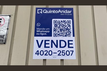 Casa à venda com 201m², 6 quartos e 2 vagas Casa à venda com 201m², 6 quartos e 2 vagasPlaca
