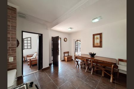 Casa para alugar com 300m², 2 quartos e 5 vagas Casa para alugar com 300m², 2 quartos e 5 vagasCozinha