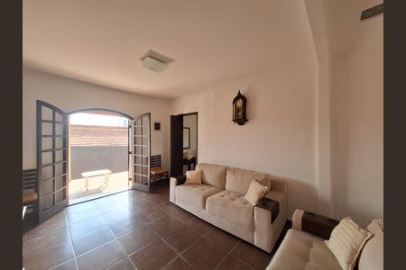 Sala de casa para alugar com 2 quartos, 300m² em Vila Amélia, São Paulo