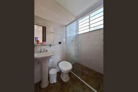 Casa para alugar com 300m², 2 quartos e 5 vagas Casa para alugar com 300m², 2 quartos e 5 vagasBanheiro Quarto 2