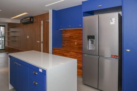 Apartamento para alugar com 131m², 2 quartos e 2 vagas Apartamento para alugar com 131m², 2 quartos e 2 vagasCozinha e Área de Serviço