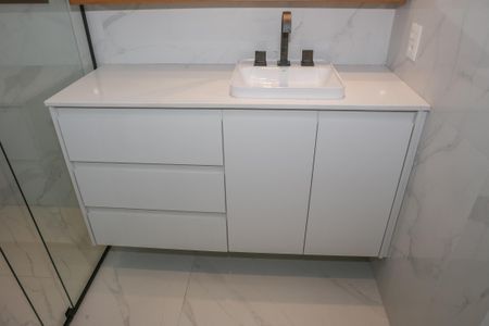 Apartamento para alugar com 131m², 2 quartos e 2 vagas Apartamento para alugar com 131m², 2 quartos e 2 vagasBanheiro da Suíte 2