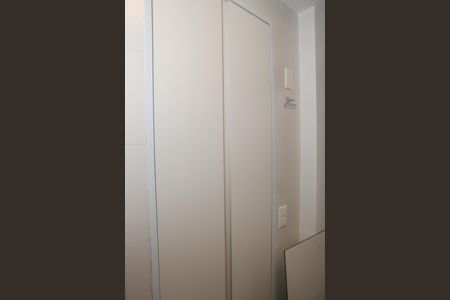 Apartamento para alugar com 131m², 2 quartos e 2 vagas Apartamento para alugar com 131m², 2 quartos e 2 vagasCozinha e Área de Serviço