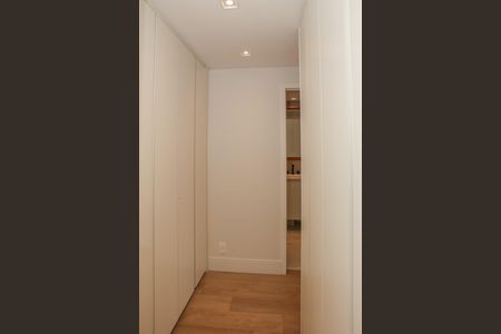 Apartamento para alugar com 131m², 2 quartos e 2 vagas Apartamento para alugar com 131m², 2 quartos e 2 vagasSuíte 2