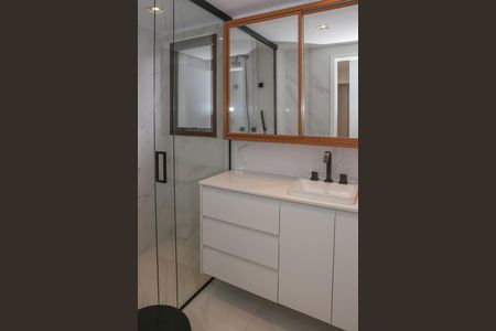 Apartamento para alugar com 131m², 2 quartos e 2 vagas Apartamento para alugar com 131m², 2 quartos e 2 vagasBanheiro da Suíte 2