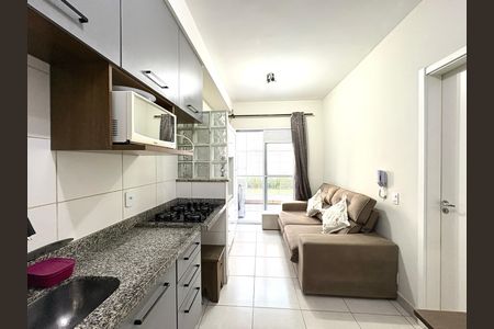Apartamento à venda com 37m², 1 quarto e sem vaga Apartamento à venda com 37m², 1 quarto e sem vagaCozinha e Área de Serviço