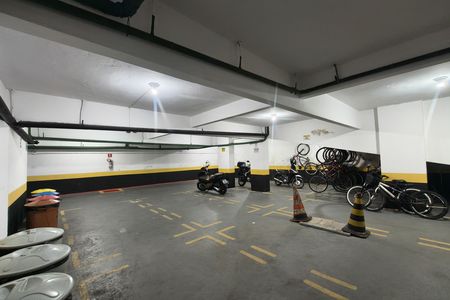 Apartamento para alugar com 47m², 1 quarto e 1 vaga Apartamento para alugar com 47m², 1 quarto e 1 vagaGaragem