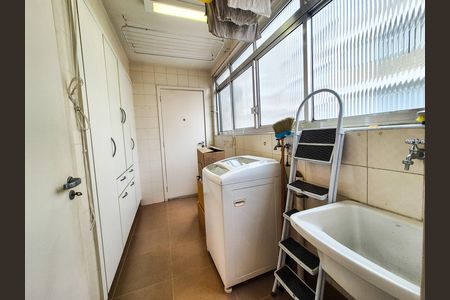Apartamento à venda com 135m², 3 quartos e 1 vaga Apartamento à venda com 135m², 3 quartos e 1 vagaLavanderia