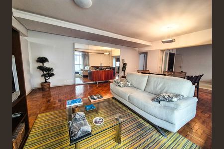 Apartamento à venda com 135m², 3 quartos e 1 vaga Apartamento à venda com 135m², 3 quartos e 1 vagaSala