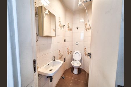 Apartamento à venda com 135m², 3 quartos e 1 vaga Apartamento à venda com 135m², 3 quartos e 1 vagaBanheiro da Lavanderia