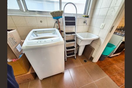 Apartamento à venda com 135m², 3 quartos e 1 vaga Apartamento à venda com 135m², 3 quartos e 1 vagaLavanderia