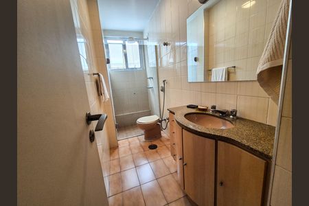 Apartamento à venda com 135m², 3 quartos e 1 vaga Apartamento à venda com 135m², 3 quartos e 1 vagaBanheiro