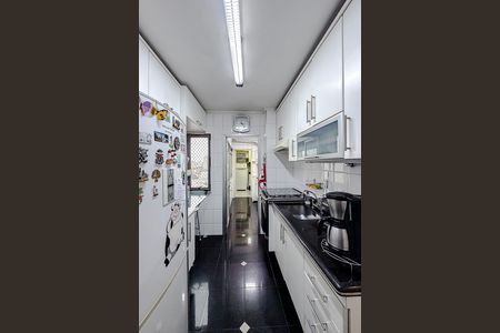 Apartamento à venda com 90m², 2 quartos e 2 vagas Apartamento à venda com 90m², 2 quartos e 2 vagasCozinha