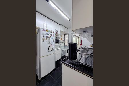 Apartamento à venda com 90m², 2 quartos e 2 vagas Apartamento à venda com 90m², 2 quartos e 2 vagasCozinha