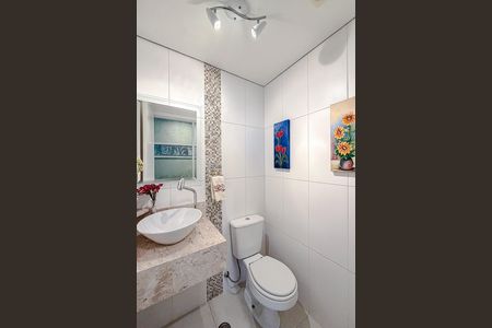 Apartamento à venda com 90m², 2 quartos e 2 vagas Apartamento à venda com 90m², 2 quartos e 2 vagasLavabo