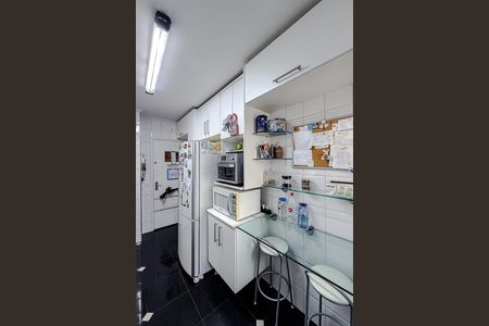 Apartamento à venda com 90m², 2 quartos e 2 vagas Apartamento à venda com 90m², 2 quartos e 2 vagasCozinha